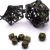 Porte-Clé D20 Noir - Écrin Contenant 7 mini dés métal