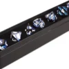 Set de dés métalliques rayés : noir et bleu