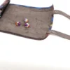 Trousse à dés parchemin en écailles de dragon irisées